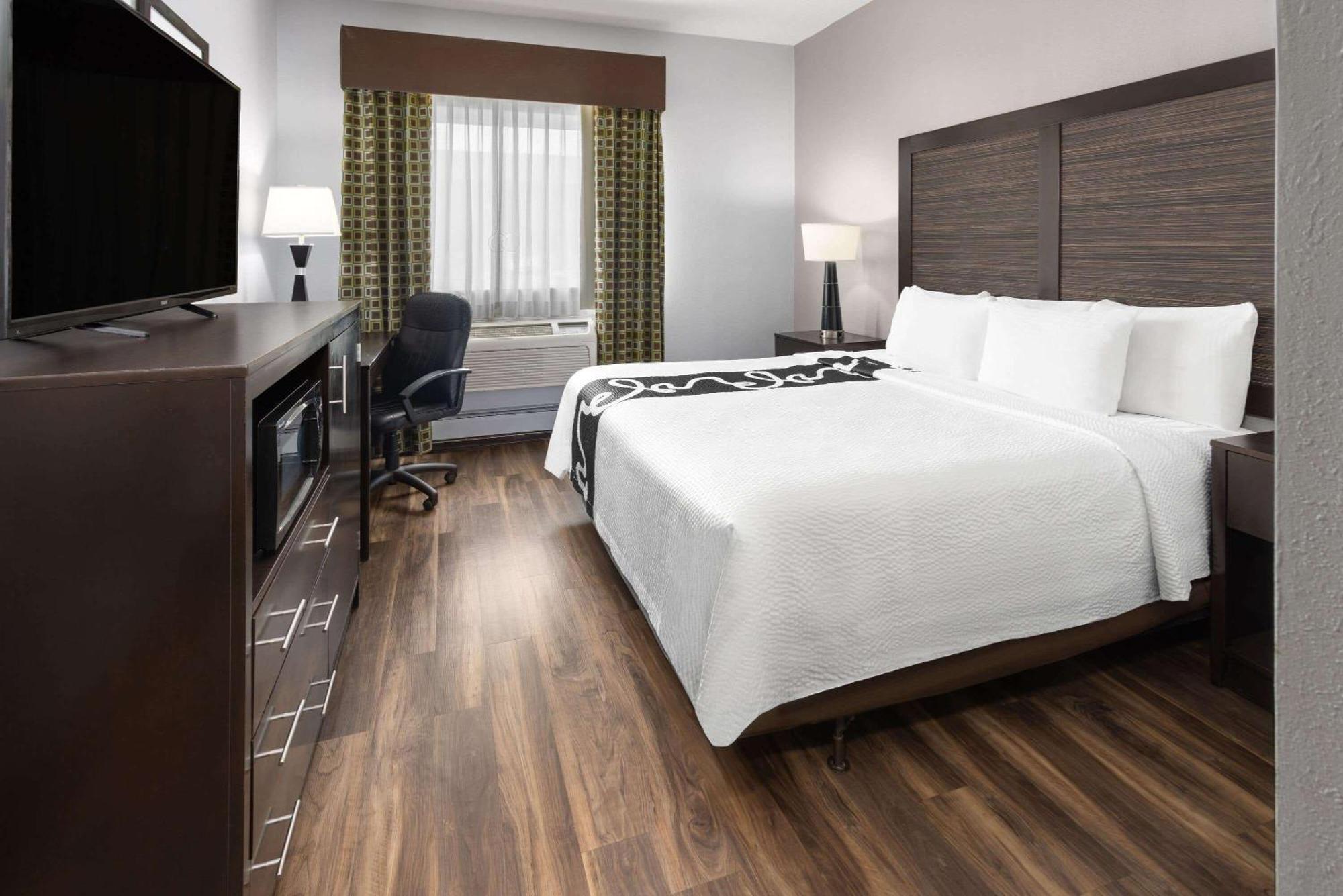 La Quinta Inn By Wyndham Buffalo Airport Уилямсвил Екстериор снимка