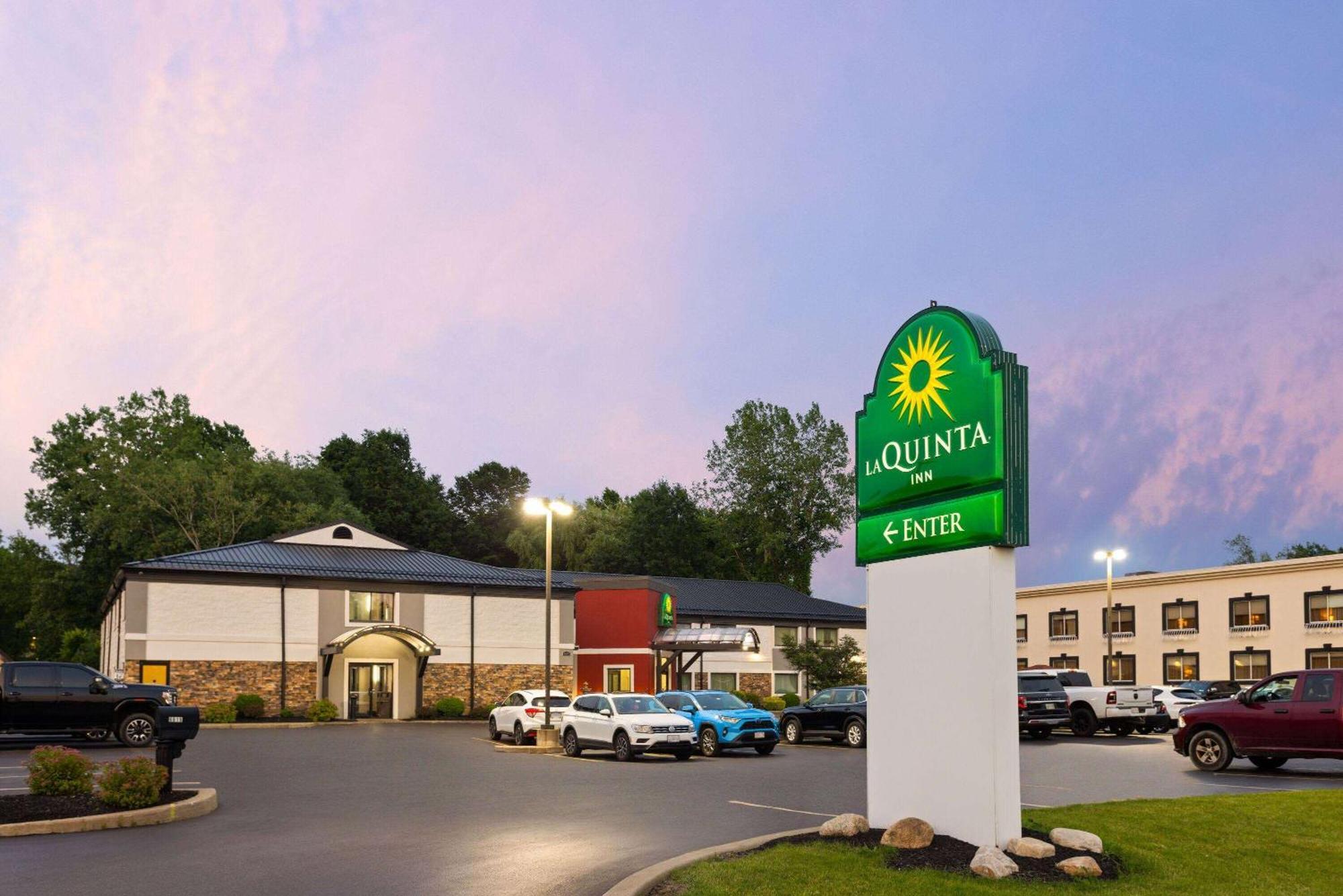 La Quinta Inn By Wyndham Buffalo Airport Уилямсвил Екстериор снимка