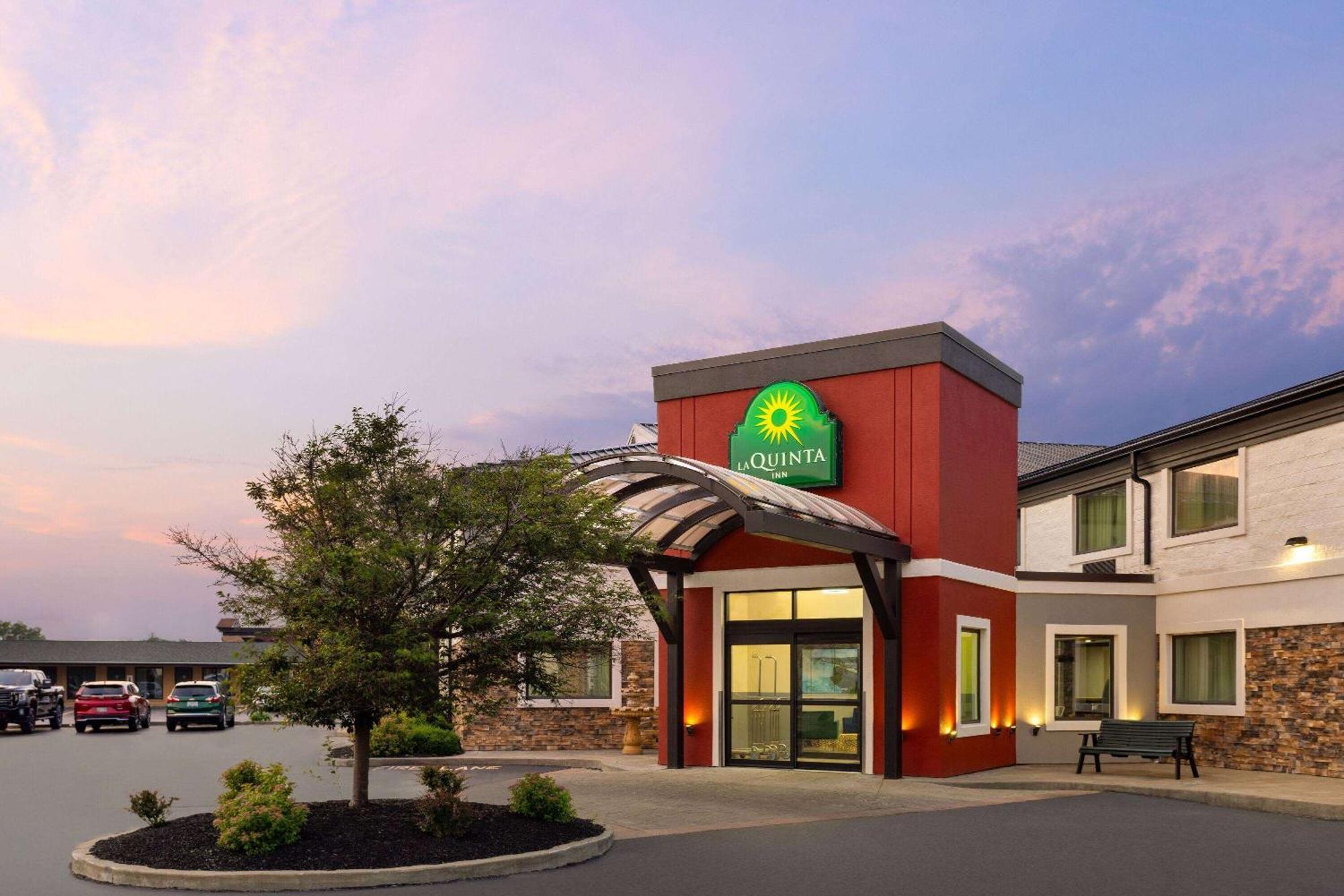 La Quinta Inn By Wyndham Buffalo Airport Уилямсвил Екстериор снимка